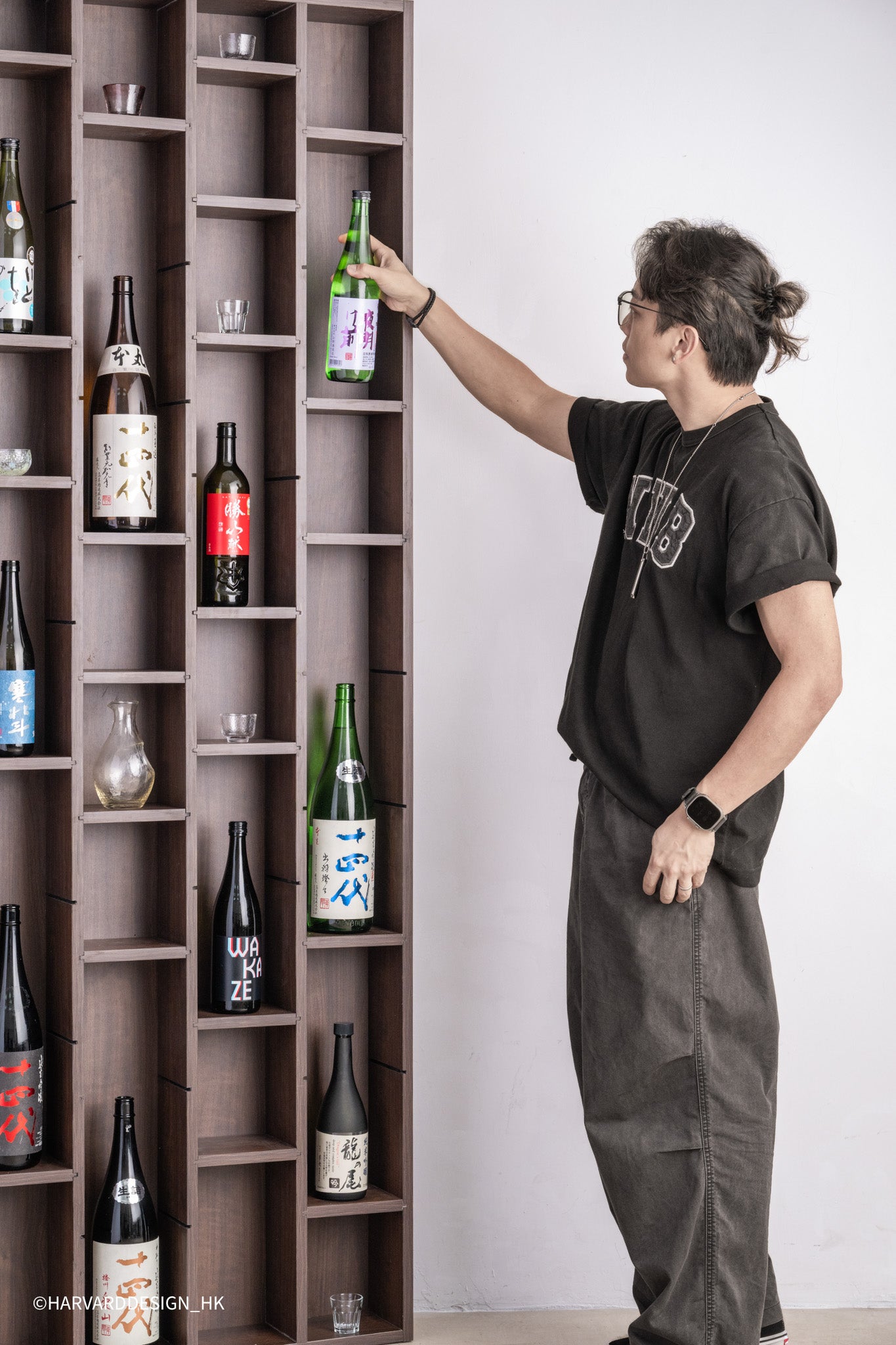 Plug & Pull Bottle Shelf